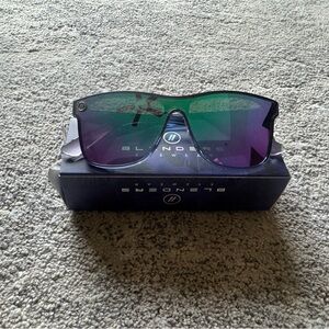 Blenders Eyewear Sunglasses Millenia x2 in Black Forest. EUC